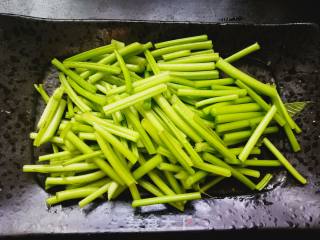 Sweet Potato Stem with Oyster Sauce recipe