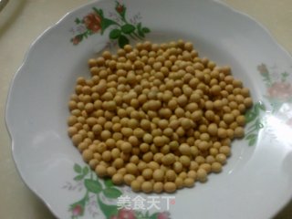 Yellow Dog Drill Hole (stir-fried Soybeans with Convolvulus Stem) recipe