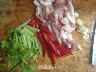 Full of Color and Fragrance-roasted Tofu with Pork Strips recipe