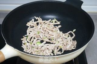 Shredded Pork with Green Pepper and Carrot recipe