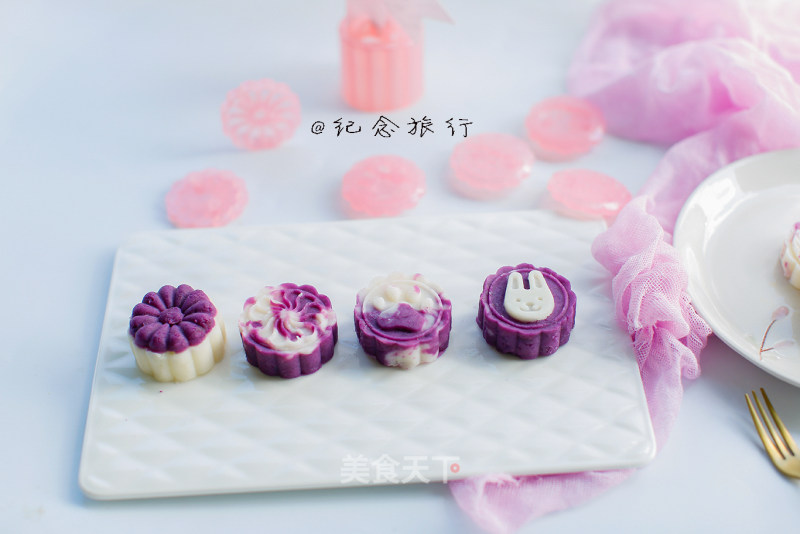 "moon Cakes" that Can be Eaten by Infants and Young Children on Mid-autumn Festival to Give Children A Sense of Ceremony