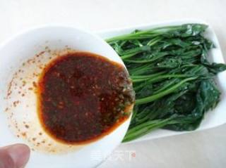 Spinach with Pepper and Hemp recipe