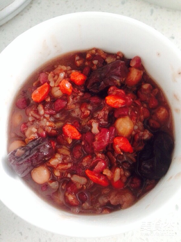 Red Beans, Peanuts, Red Rice, Red Dates, Wolfberry Porridge recipe