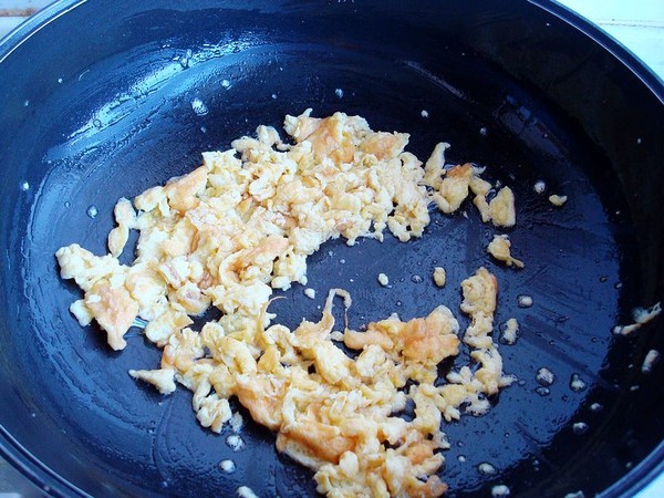 Spicy Egg Stir-fried Strips recipe