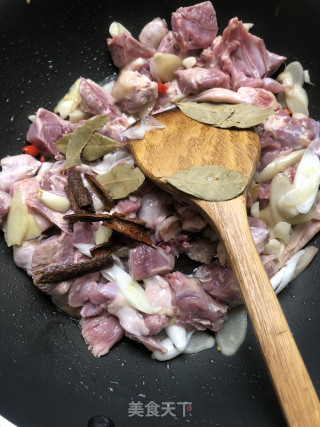 Braised Duck Meat with Zijiang recipe