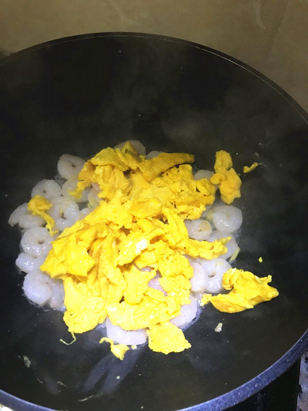 Duck Egg Fried Shrimp recipe