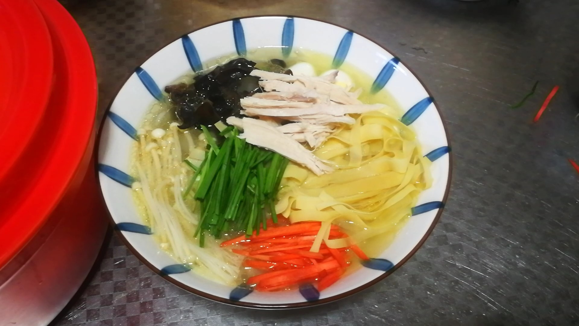 Chicken Soup Rice Noodles recipe