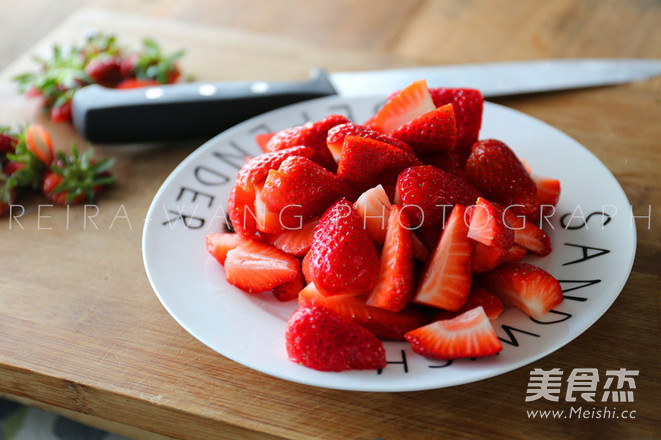 Strawberry Milkshake recipe