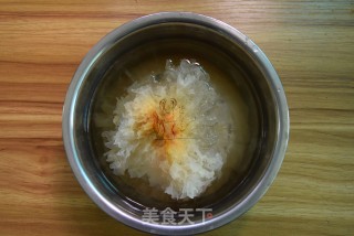 Sweet Soup with Red Dates, Longan and Tremella recipe