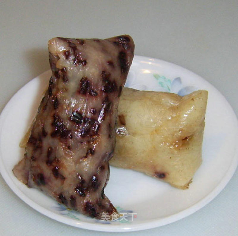 Blood Glutinous Rice Dumpling with Candied Dates recipe