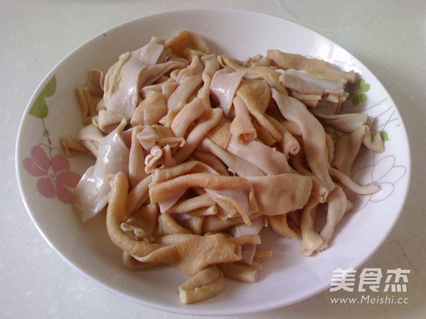 Duck Intestines Stir-fried Soy Sprouts recipe