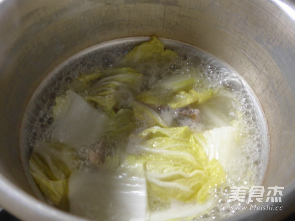 Crab Mushroom and Cabbage Keel Soup recipe