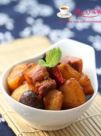 Roast Pork with Potatoes and Mushrooms recipe