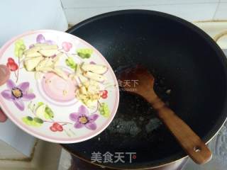 Summer Fast Food-fried Shredded Pork with Fungus and Bean Sprouts recipe