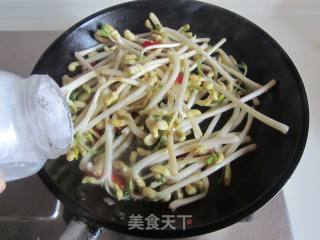 Stir-fried Peanut Buds with Red Pepper recipe