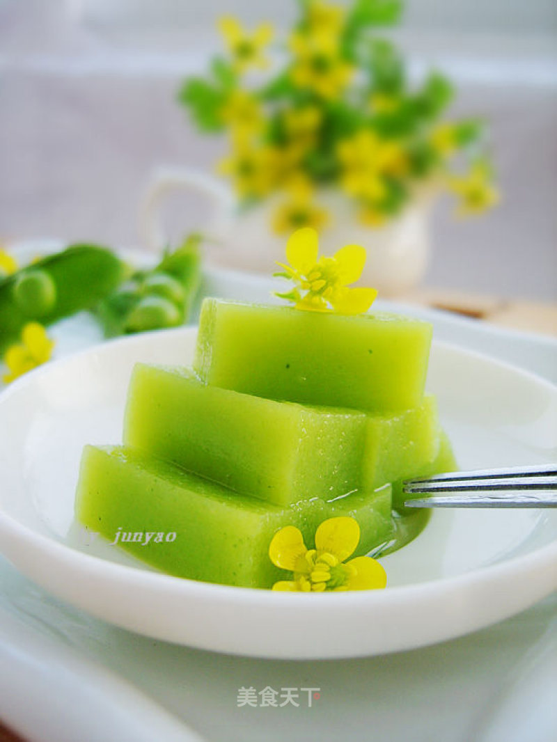 The Most Beautiful April Day in The World-mint and Green Bean Cake recipe