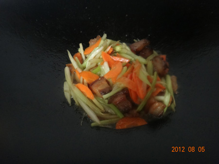 Stir-fried Fresh Vegetables with Braised Pork recipe