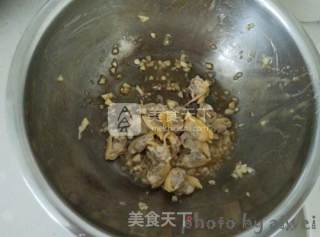 Steamed Loofah with Clams recipe