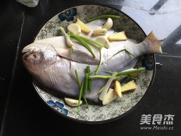 Fried Pomfret recipe