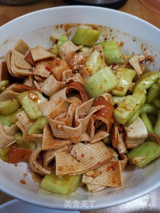 Smoked Dried Tofu Mixed with Cucumber recipe