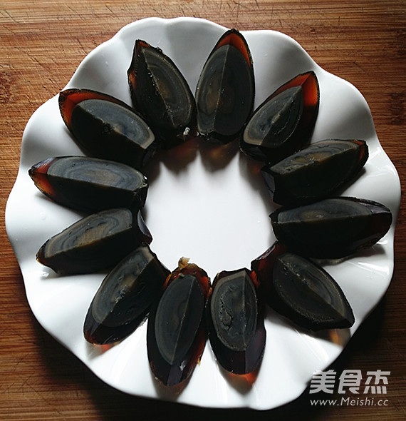 Chopped Pepper Preserved Egg recipe