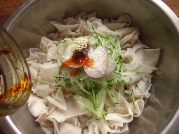 Cold Noodles with Sesame Sauce and Spicy Oil recipe