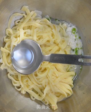 Cocolc's Private Vegetable Recipe-italian Basil Green Sauce Golden Noodles recipe