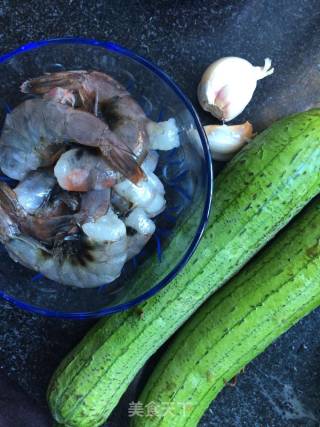 Fried Loofah with Shrimp recipe