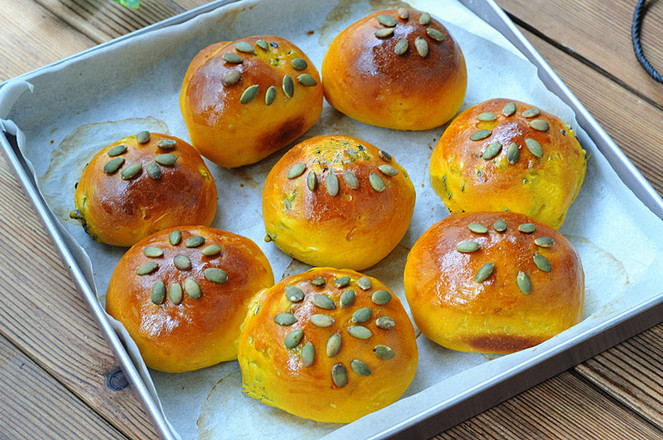 Pumpkin Mixed Bean Buns recipe