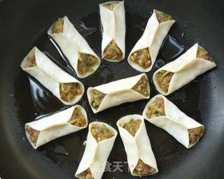 Beef Sophora Pot Stickers recipe