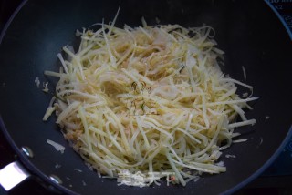 Sauerkraut and Potato Shreds recipe