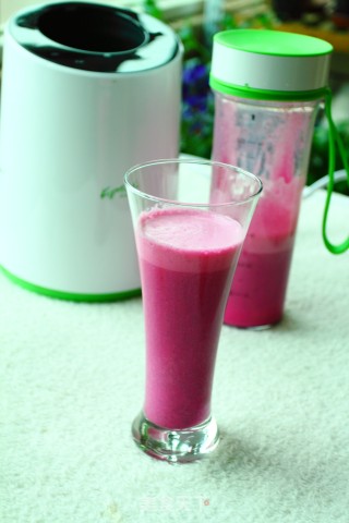 Dragon Fruit Milkshake recipe