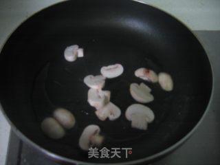 Stir-fried Mushrooms with Rice White recipe