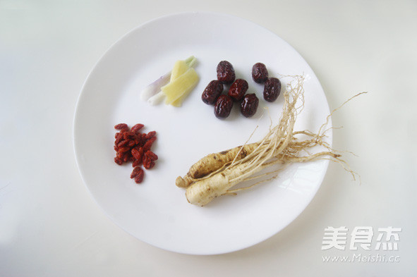 Tonic Fresh Ginseng Will Not Get Hot in Winter [fresh Ginseng Chicken Soup] recipe