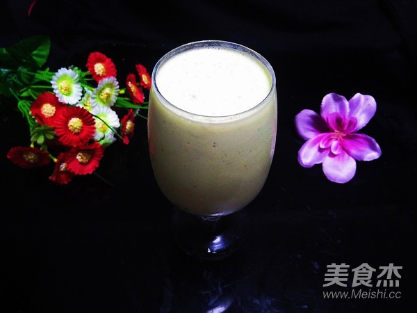 Avocado Yogurt Shake recipe