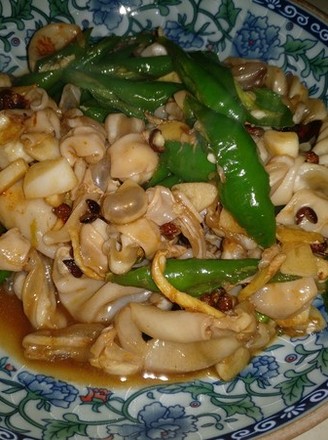 Stir-fried Fish Bubbles with Green Peppers recipe