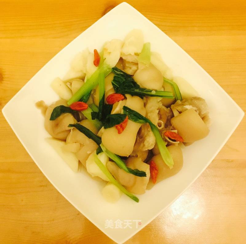 Stewed Pig's Feet with Yam recipe