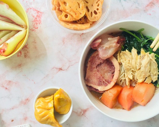 Beef Bone Tomato Soup that Costs Less Than Rmb 10 (satisfaction for Noodle Soup Base) recipe