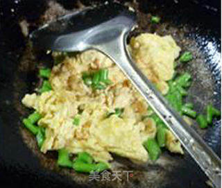 Scrambled Eggs with Fungus and Vegetable Stem recipe