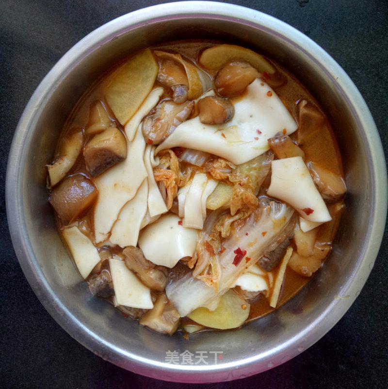 Mushroom Wide-flour Potato Chips, Cabbage Leaves and Maocai recipe