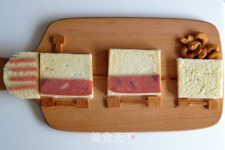 Eat and Play, Small Train Toast Breakfast recipe