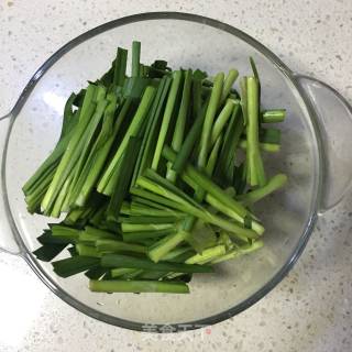 Stir-fried Chicken Blood with Leek recipe