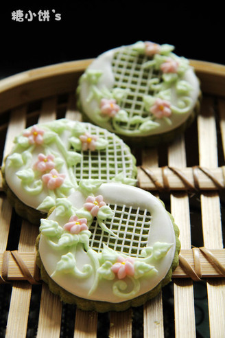 Decorated Cookies with Meringue Frosting