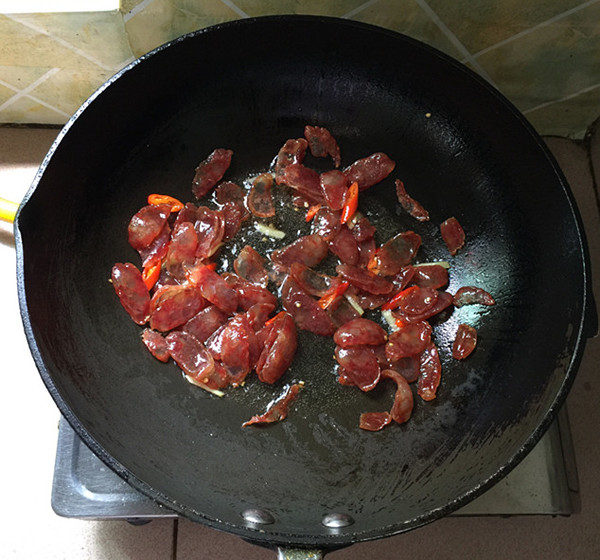 Cantonese Sausage Stir-fried String Beans recipe