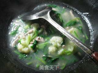 #trust of Beauty# Tenderloin with Spinach and Cauliflower Soup recipe