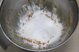 Soft Waxy Sweet Pumpkin Pie recipe