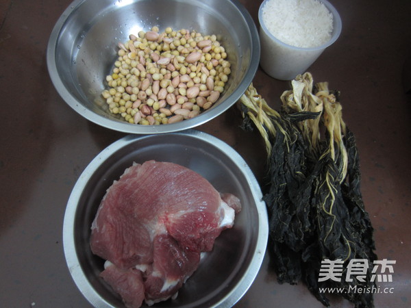 Dried and Lean Pork Congee with Farm Vegetables recipe