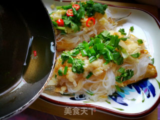 Grilled Ice Fish with Garlic Vermicelli recipe