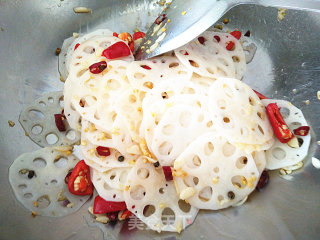 【hot and Sour Lotus Root Slices】 recipe