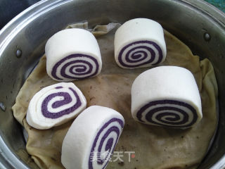 Purple Rice Noodle Xiangyun Flower Roll recipe